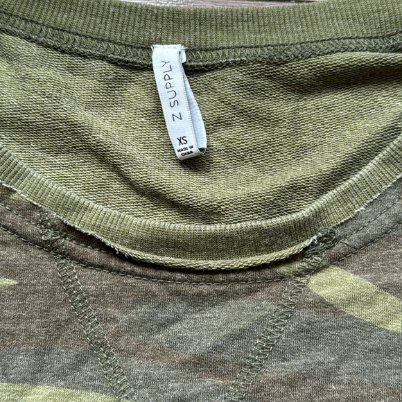 Z Supply Camo Weekender - Picture 3 of 5